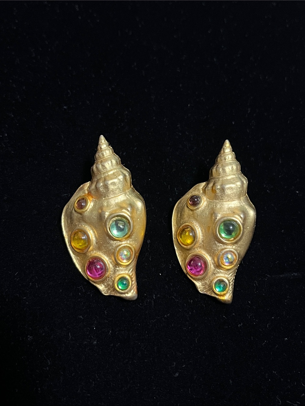 JJ Parklane Shell Stud Earrings